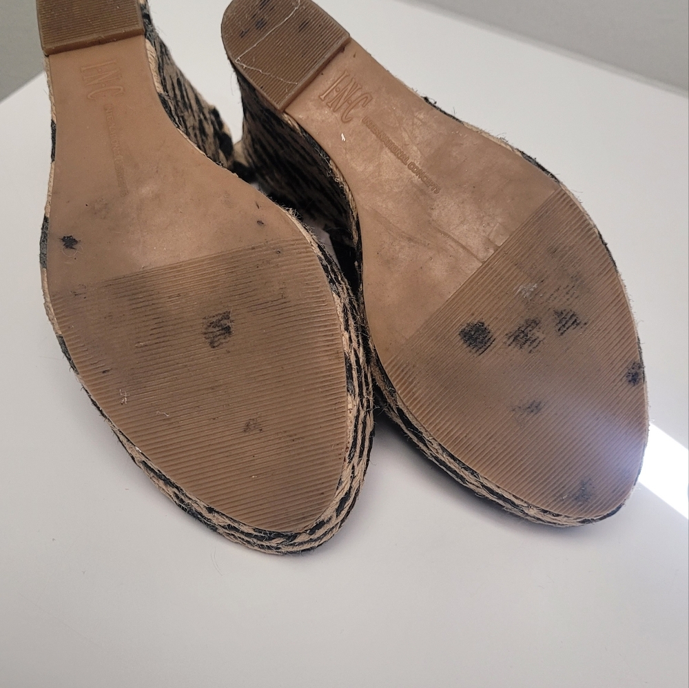 I.N.C International Concepts Wedge Heel Shoes, Suede,‎ Size 8 Man Made - Picture 5 of 6